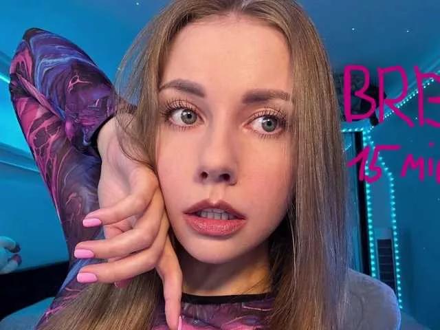 Sexy -VikkiL0vesCheese- wants you to fuck her body now -VikkiL0vesCheese- from BongaCams