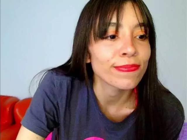 petit-mia on BongaCams 