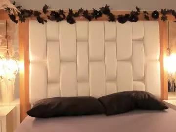 Watch sweet camwhore Daphne_and_roger daphne_and_roger from Chaturbate